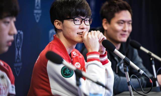 前腰或边前 前腰或边前