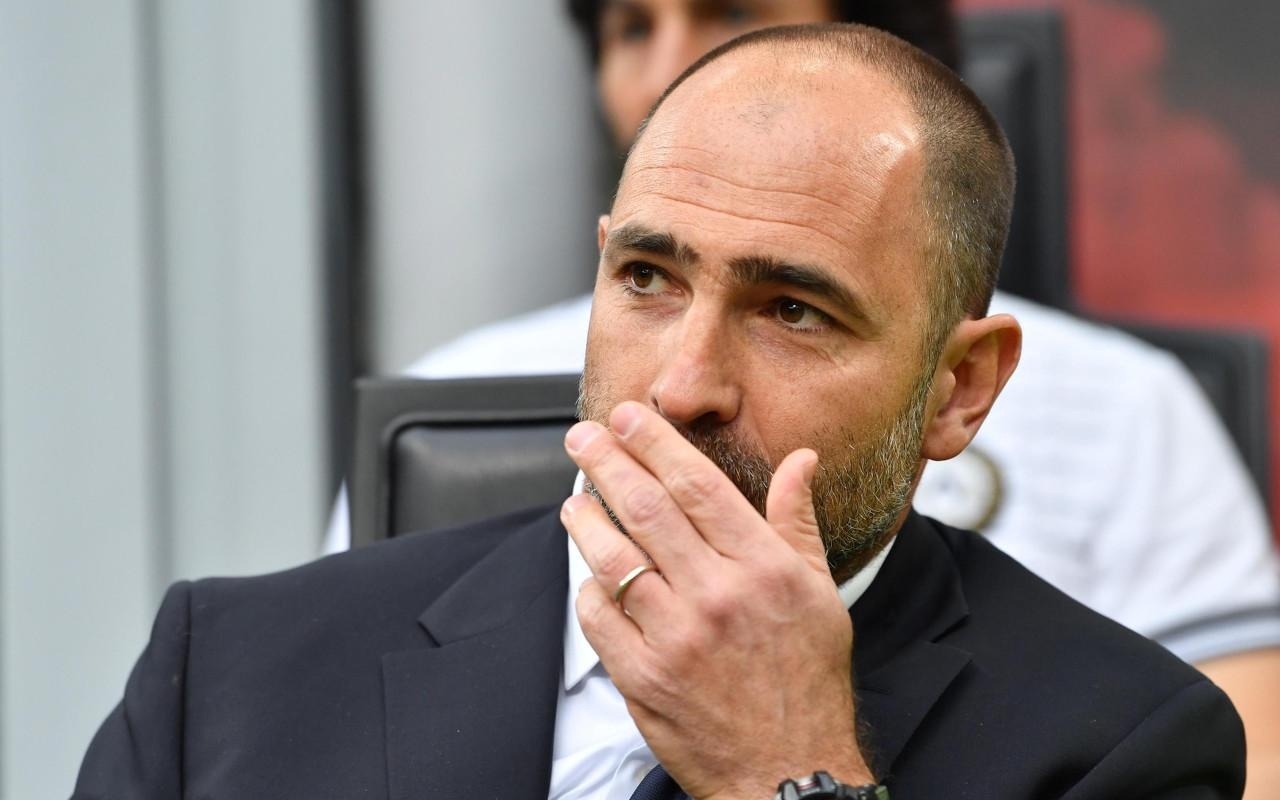 篮球比赛中 篮球比赛中