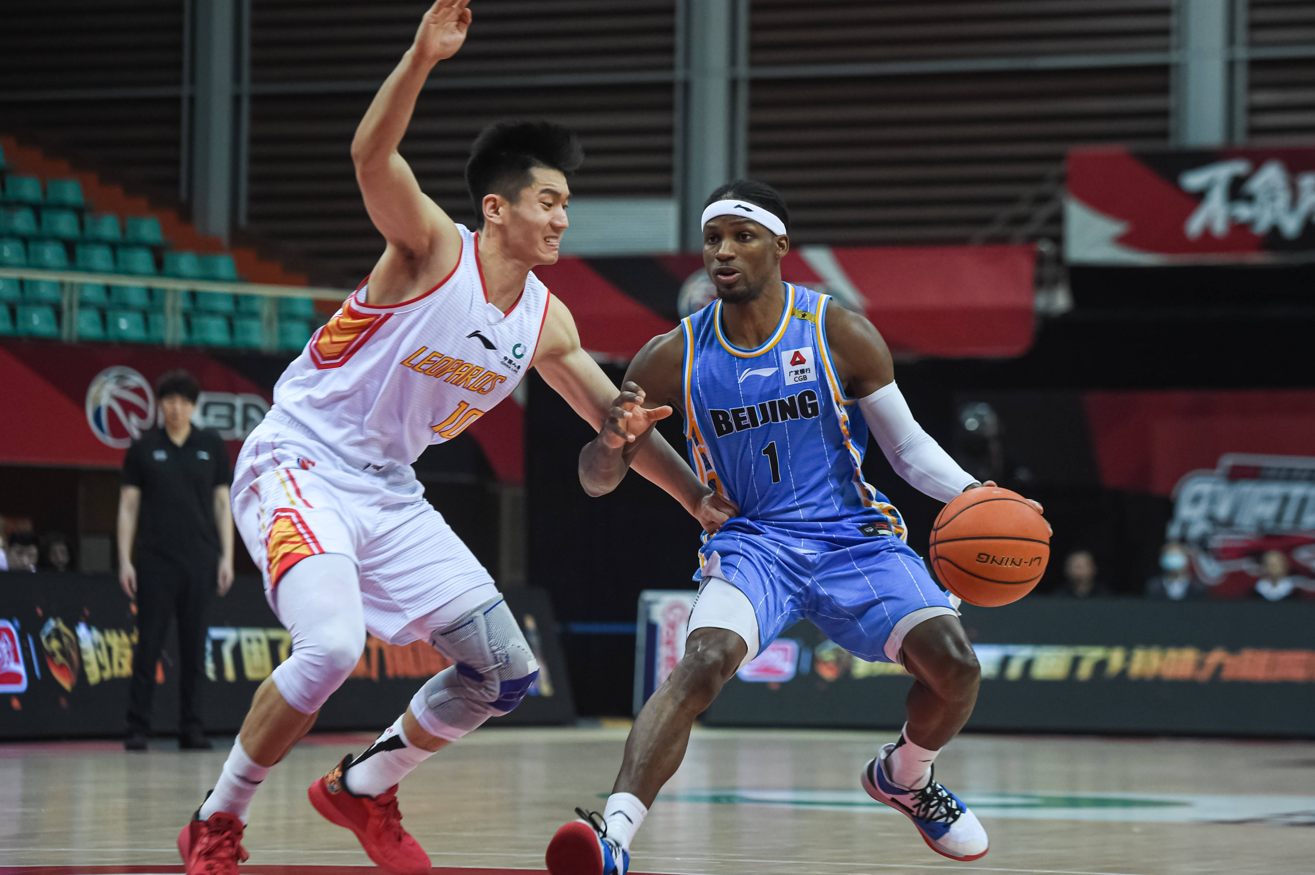 魔术显然希 魔术显然希