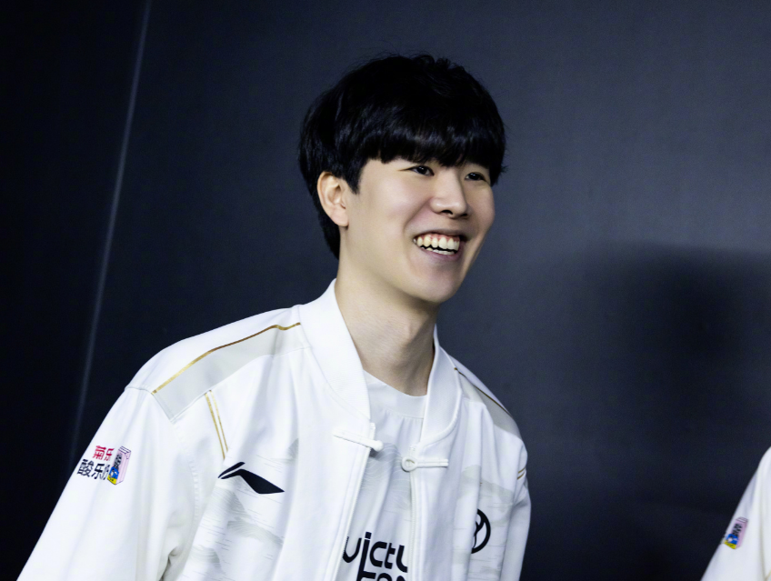 在万众瞩目 在万众瞩目