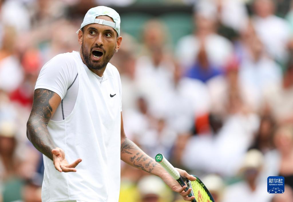 相比之下 相比之下