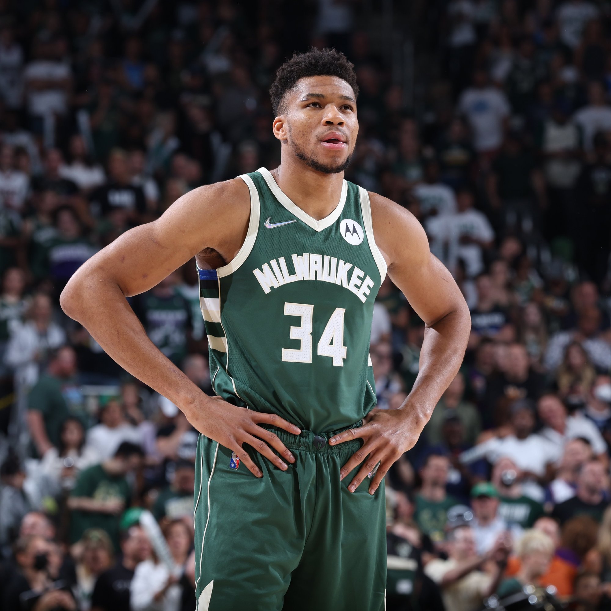 站位更紧 站位更紧